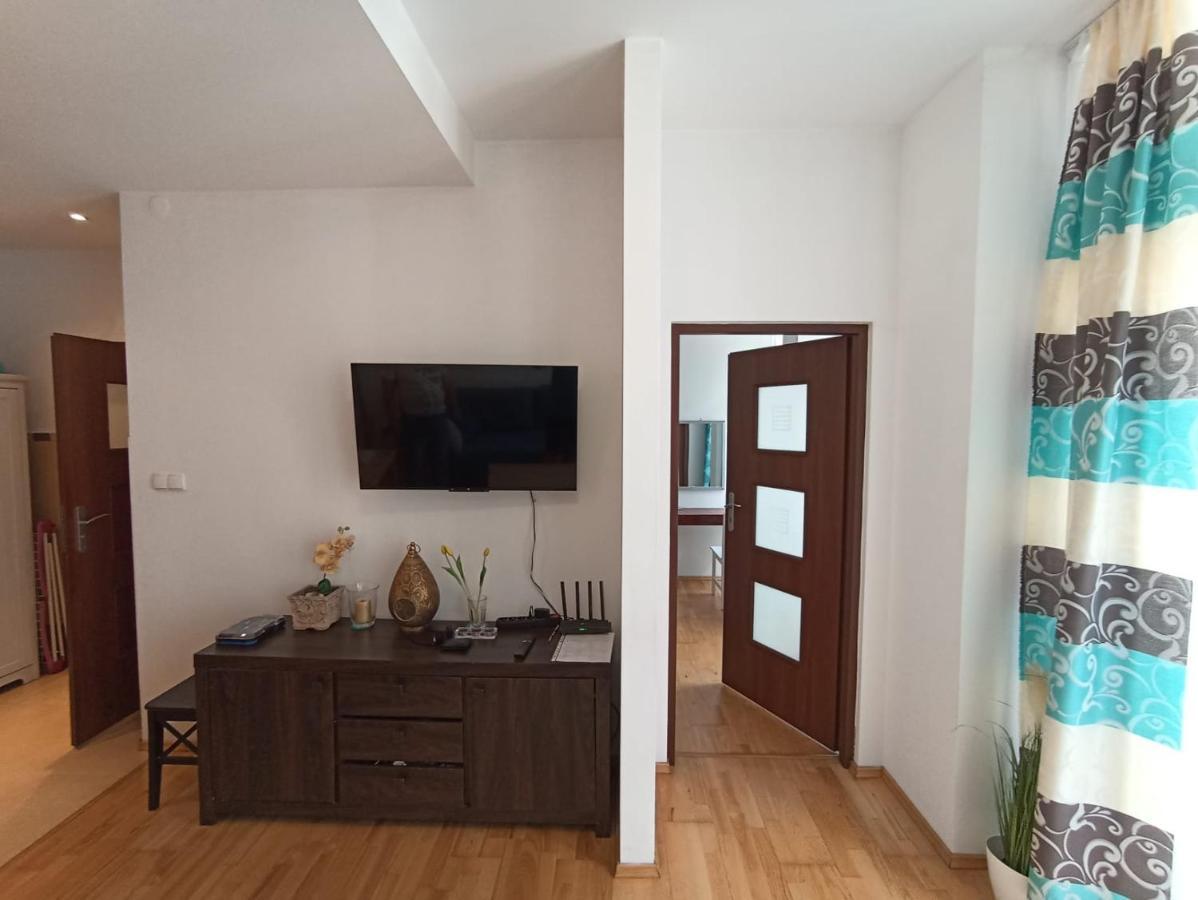 Apartament Wielopole 17 Cracóvia Exterior foto